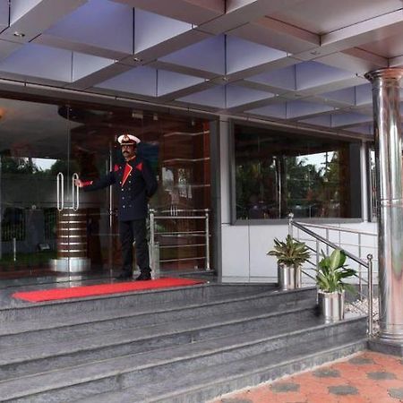 Nila Residency Shoranur Bagian luar foto